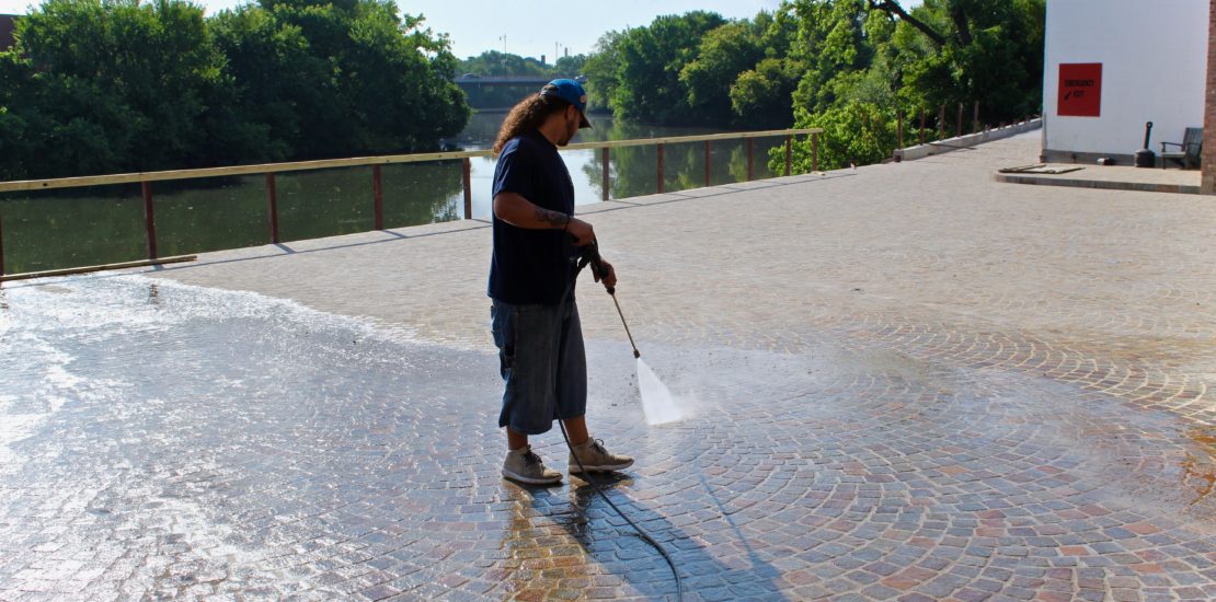 Outdoor Power Washing Chicago - Blu Commercial Cleaning